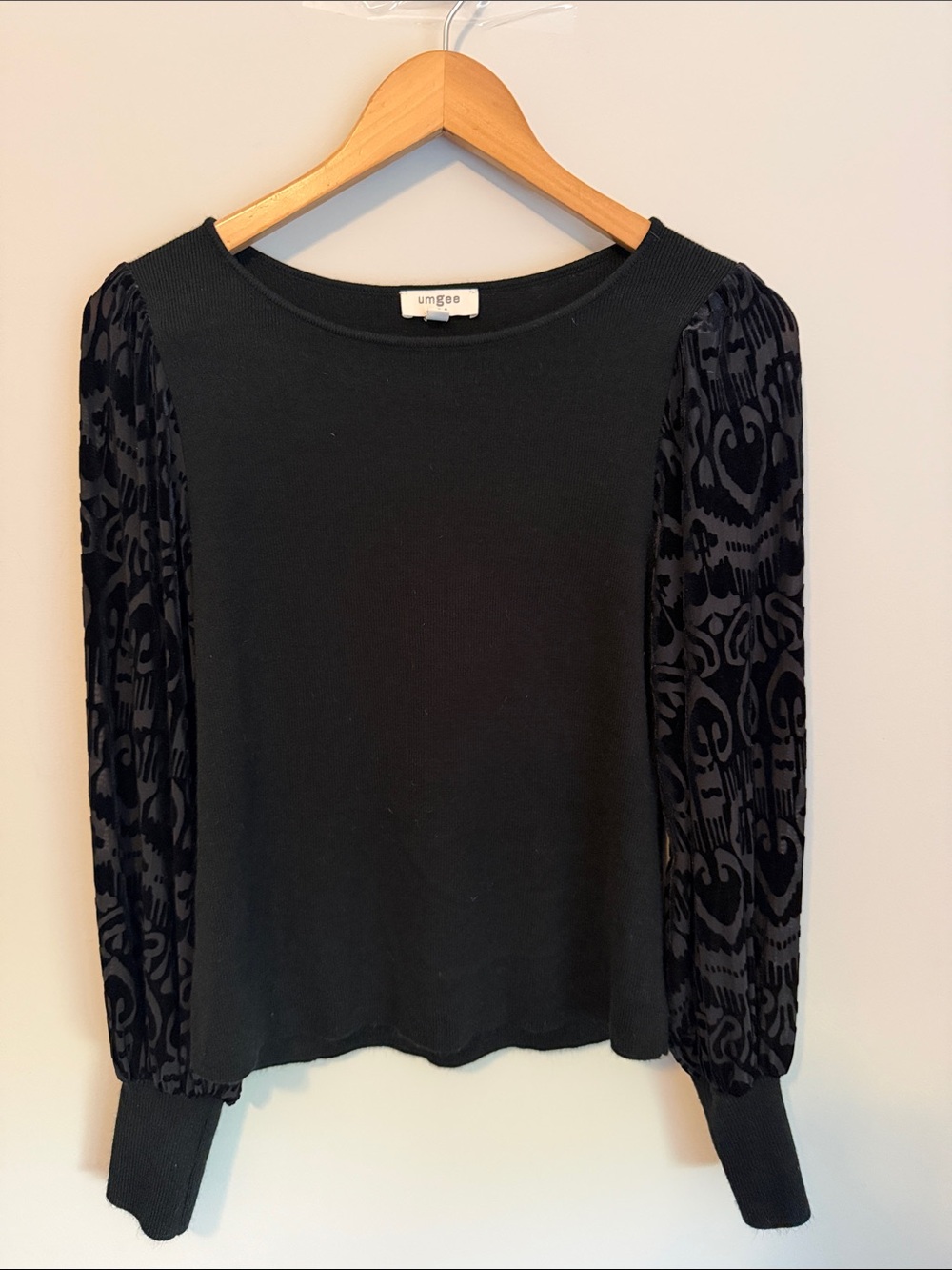 UMGEE Bell velvet burnout sleeve Large
